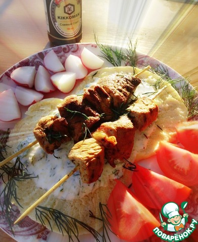 Pork souvlaki with Tzatziki sauce
