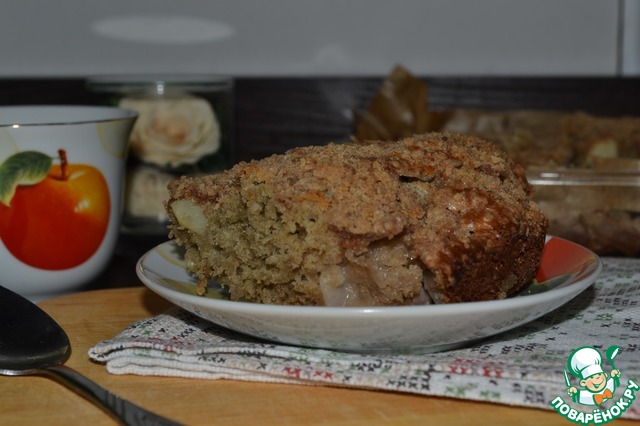 Pear pie with crumble