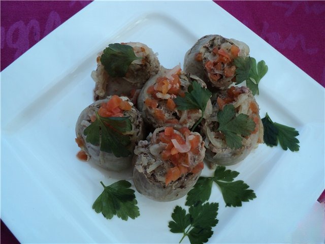 Onion kegs with chicken liver and rice
