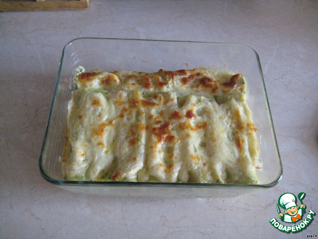 Cannelloni with spinach and cottage cheese