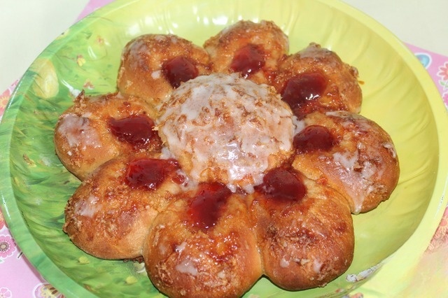 Солодкі булочки 