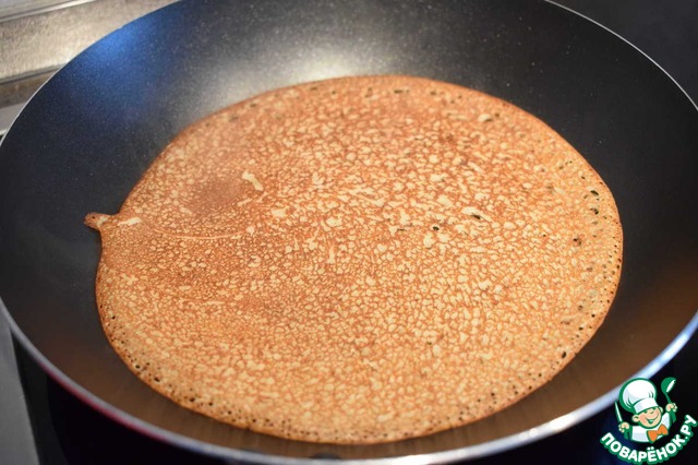 Mom's yeast pancakes with ice cream