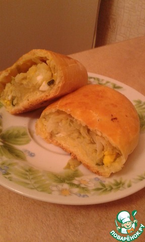 Pies with cabbage, egg and rice