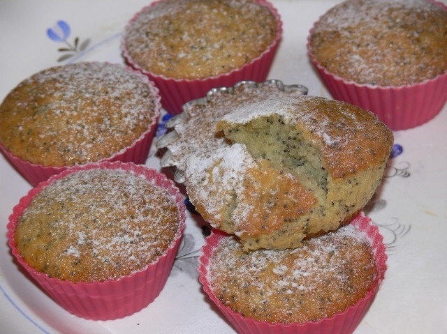 Muffins with poppy seeds