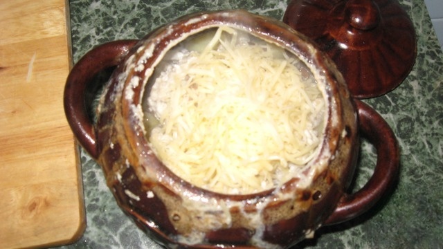 Фрикадельки в горшочках с молоком