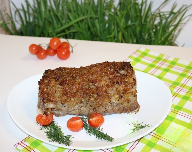 Roast pork in citrus-onion sauce