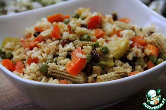 Vegetable pilaf with apples