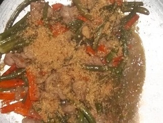 Nutty green beans for dinner