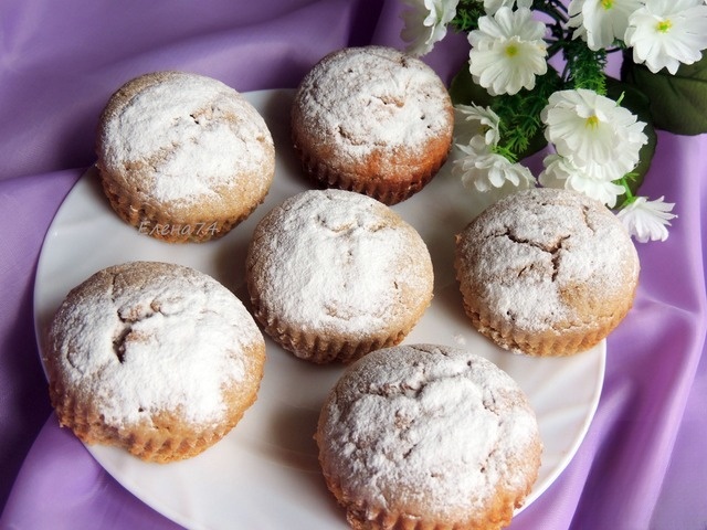 Кексы из разнозлаковой муки на йогурте