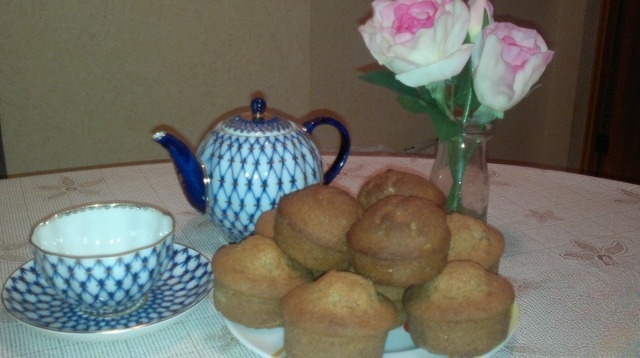 Fragrant almond cupcakes