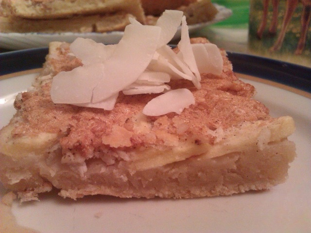 Apple pie with coconut