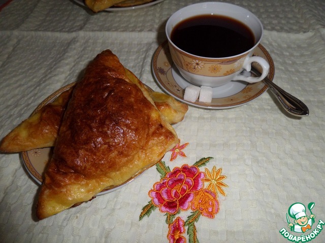 Пирожки с кускусом и ревенем