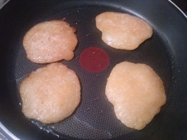 Pumpkin yeast pancakes with honey