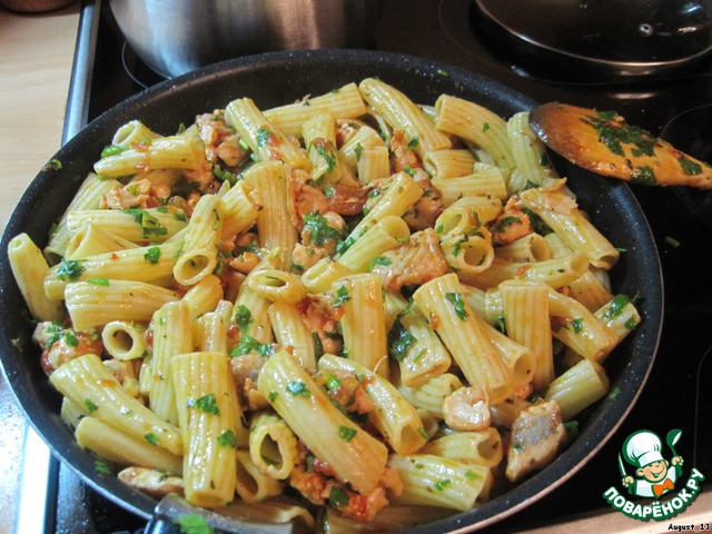 Pasta with salmon