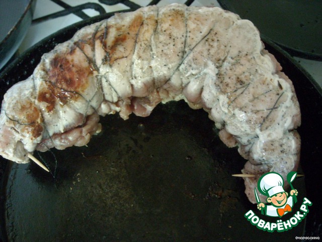 Рулет мясной с начинкой