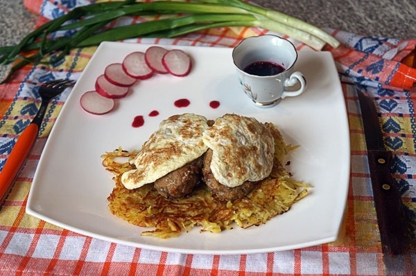 Meatballs with sauerkraut
