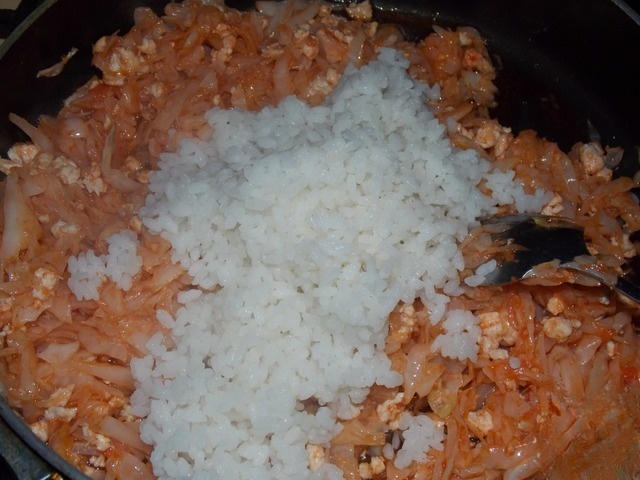 Капуста с рисом и фаршем