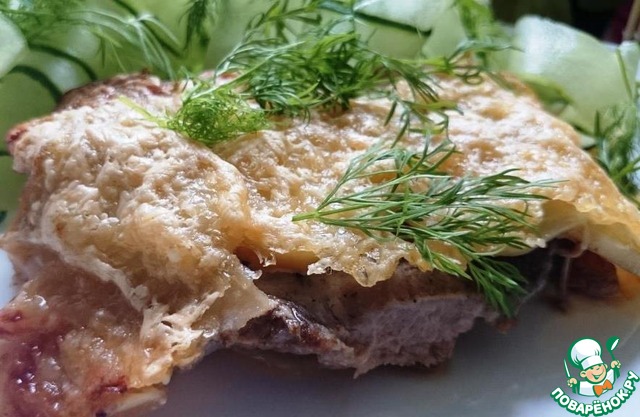 Свинина под хрустящей сырно-картофельной корочкой