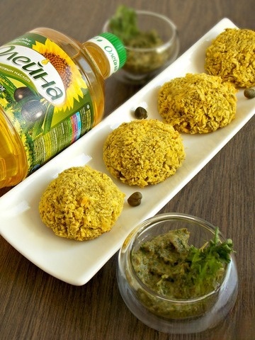 Potato cakes with broccoli with sauce