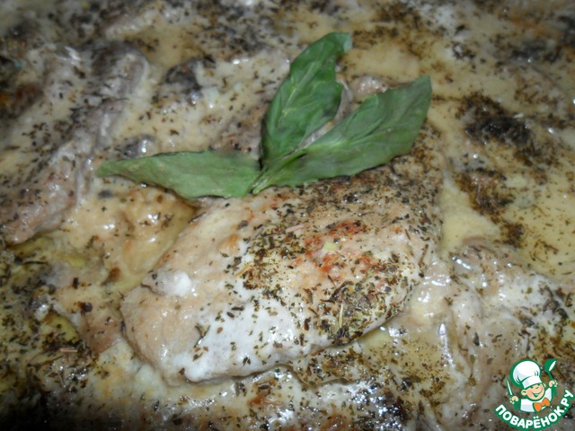 Свиная шея с грибами и мятой в йогурте