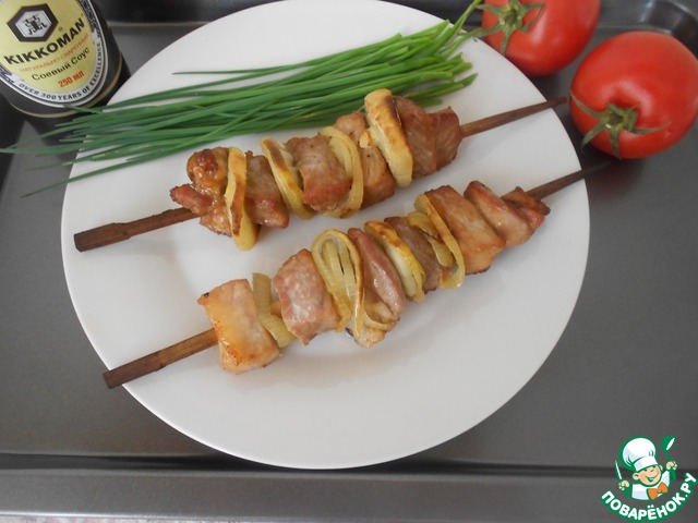 Skewers of pork in the sleeve