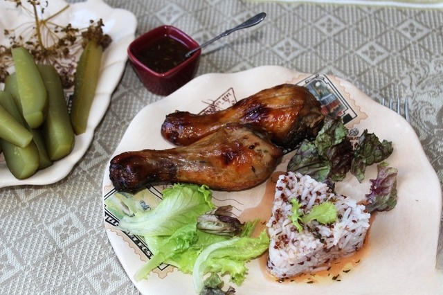 Куриные голени с гарниром из риса