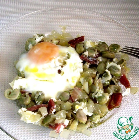 Young beans with jamon and egg