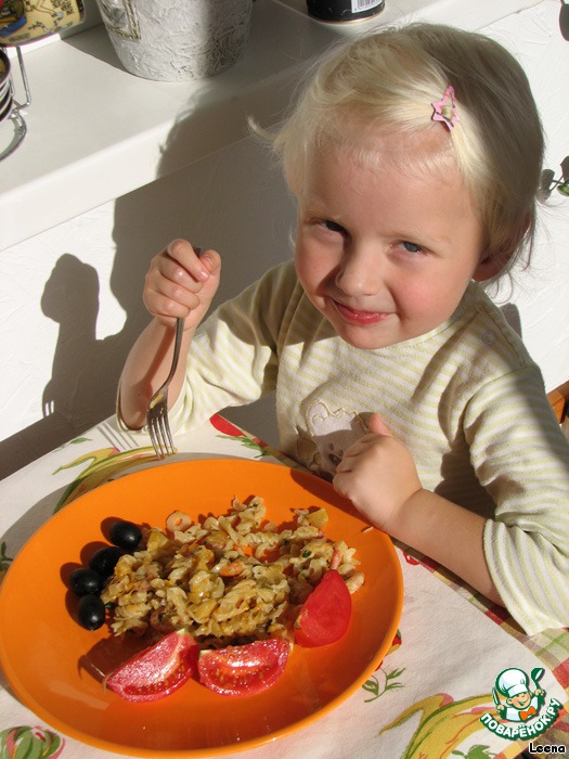 Pasta with shrimp, pumpkin and quince 