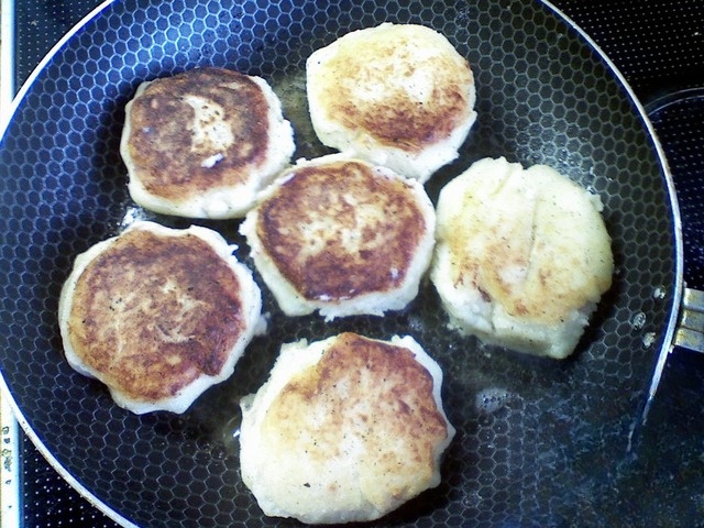 Mushed potatoes with pork chops