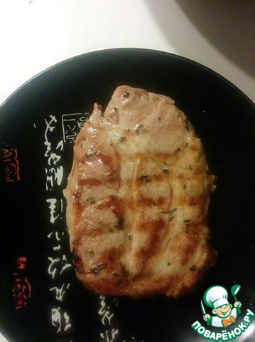 Свиной стейк с розмарином