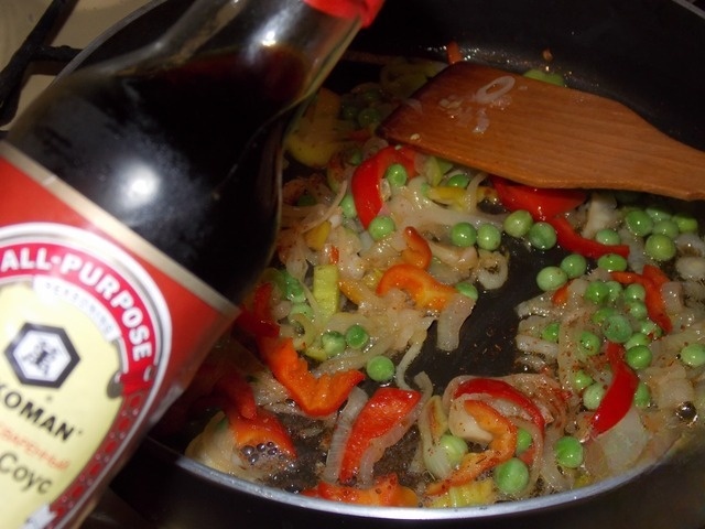 Курица с овощами и рисом