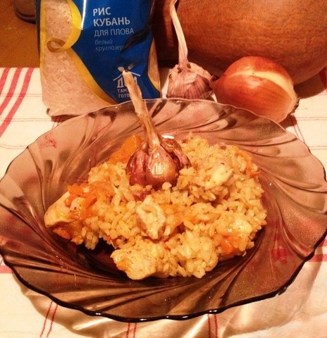 Диетический плов с курицей и тыквой