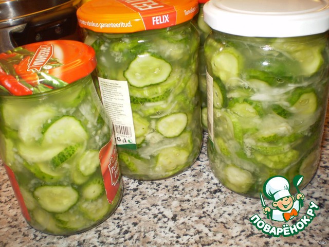 A salad of raw cucumbers for the winter