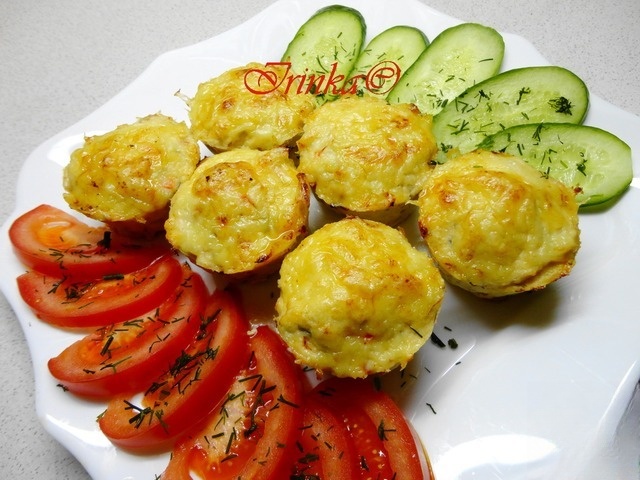 Mini-casserole of chicken fillet with cheese