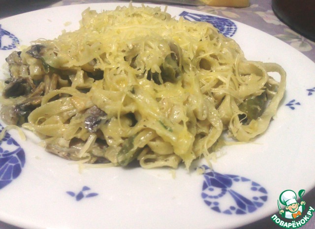 Pasta with mushrooms and green beans