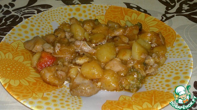 Vegetable stew with chicken and broccoli