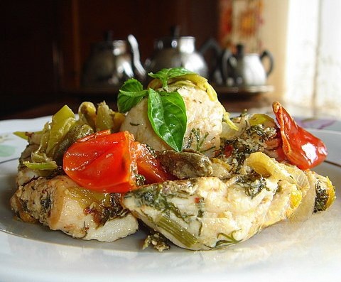 Куриное филе с луком-пореем