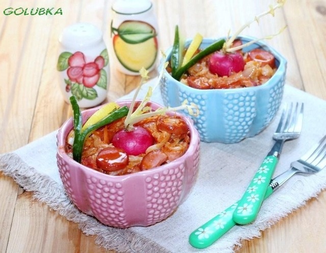 Aromatic pickled cabbage with dressing