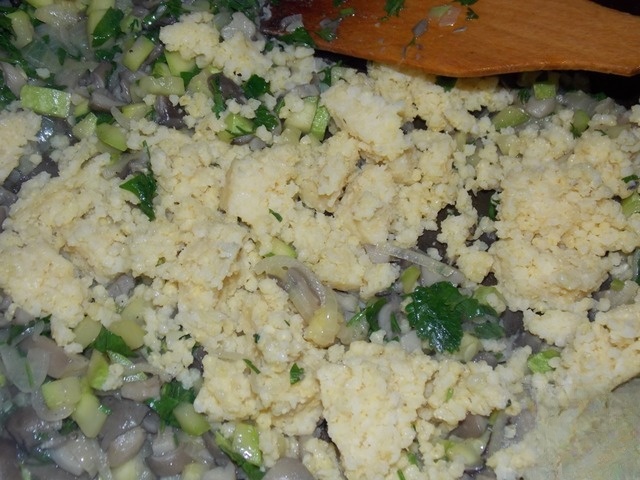 Пшено с грибами и кабачками