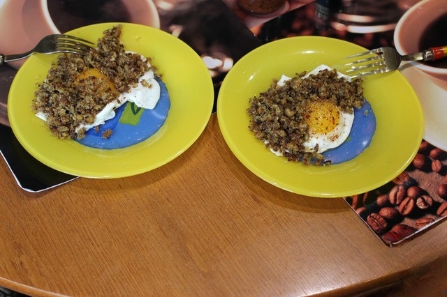 Scrambled eggs with meat and bread crumbs