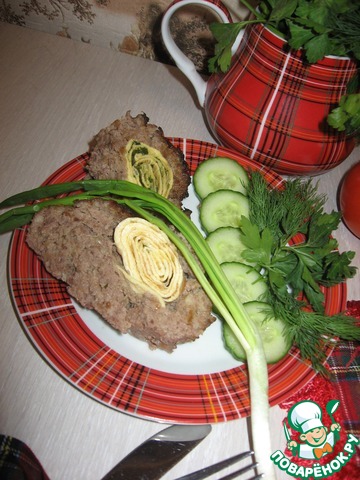 Мясной рулет с яичным 