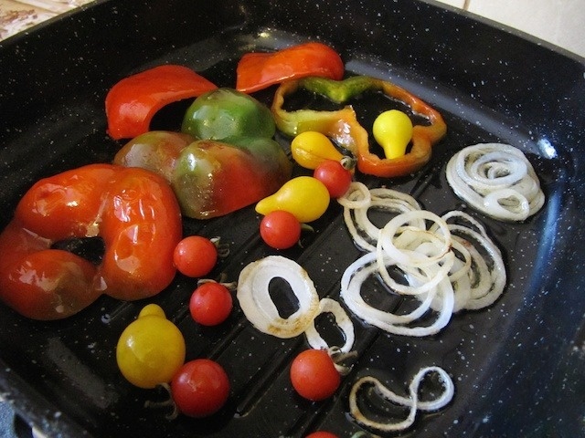 Seasonal grilled vegetables with meat