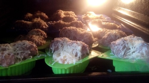 Tagliatelle with mini meatballs