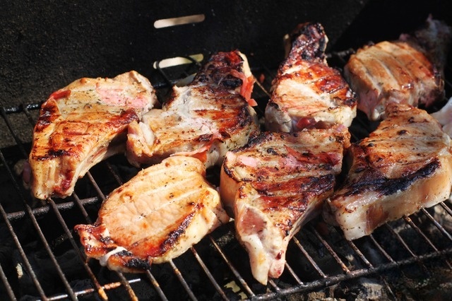 Свинина с имбирем и соусом вок