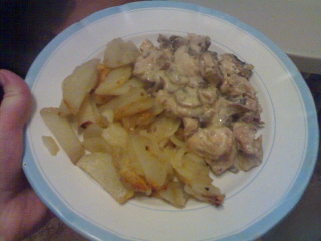 Куриные грудки в винном соусе