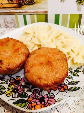 Meatballs with feta and olives