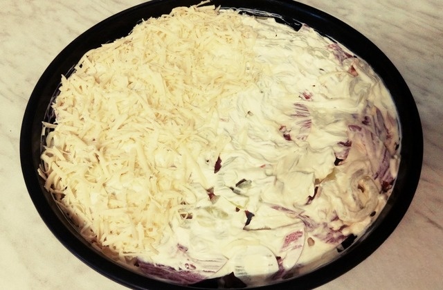 Овощная запеканка с мясом и бананом