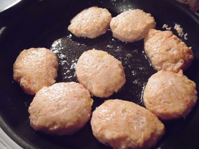 Куриные котлеты с сюрпризом