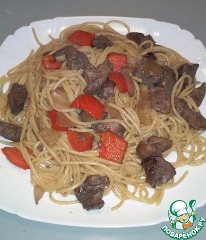 Pasta with chicken liver in wine sauce