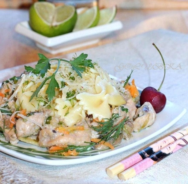 Farfalle pasta in a tomato sauce